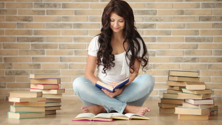 5 книг, которые должна прочитать каждая девушка