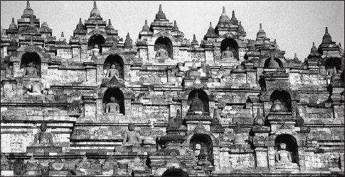 100 великих храмов - i_033.jpg